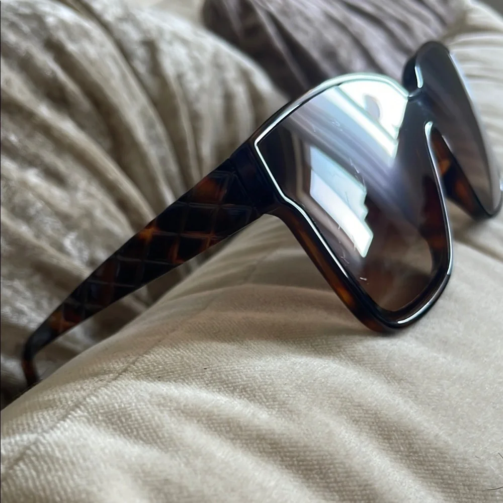 Tortoise Shell Sunglasses